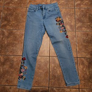 EMBROIDERY JEANS